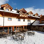 Hotel Rezidence U Jezera *